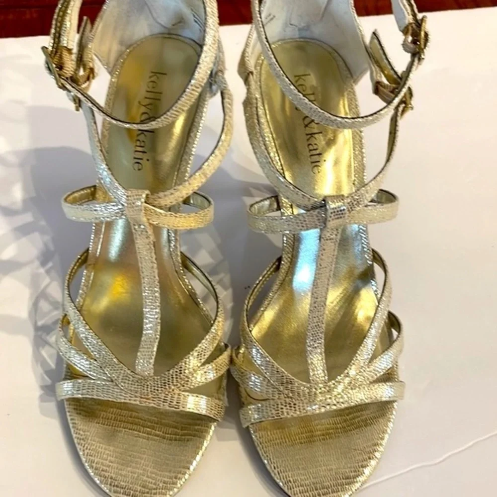 KELLY & KATIE fabric leather GOLD SHIMMER STRAPPY heeled sandals sole size 6